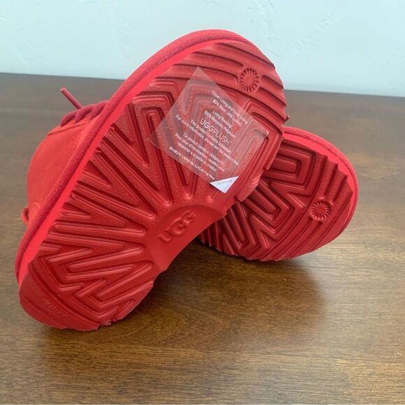 UGG NEW Unisex Neumel II Boots Baby Size 7 Chukka Boot Red - Picture 5 of 13